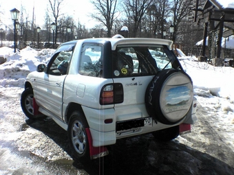 2000 RAV4