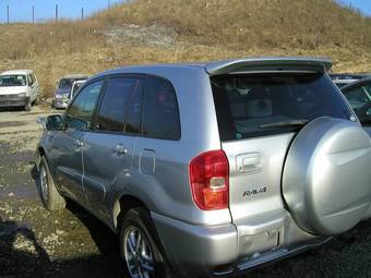 2000 RAV4