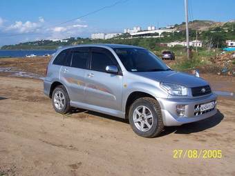 2000 Toyota RAV4