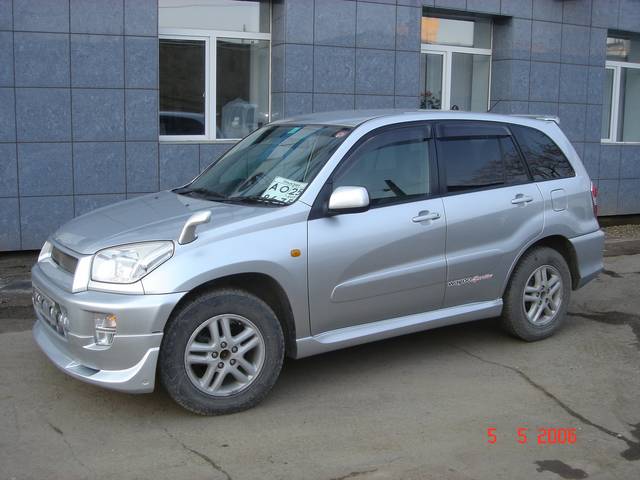 2000 Toyota RAV4