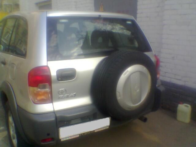 2000 Toyota RAV4