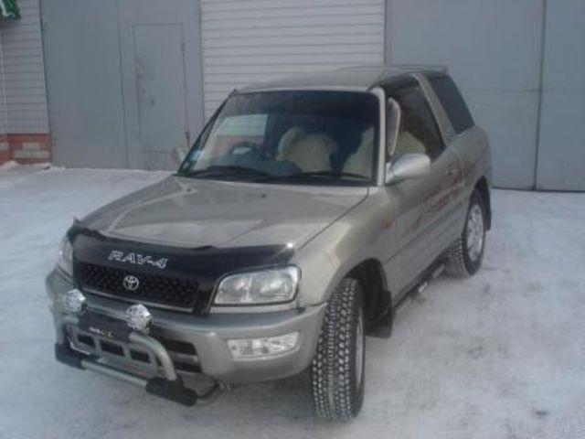 2000 Toyota RAV4