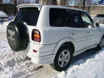 2000 Toyota RAV4