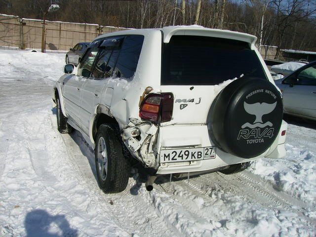 2000 Toyota RAV4