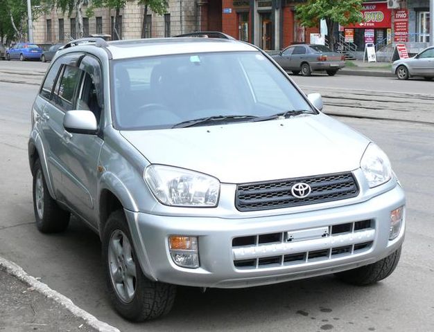 2000 Toyota RAV4
