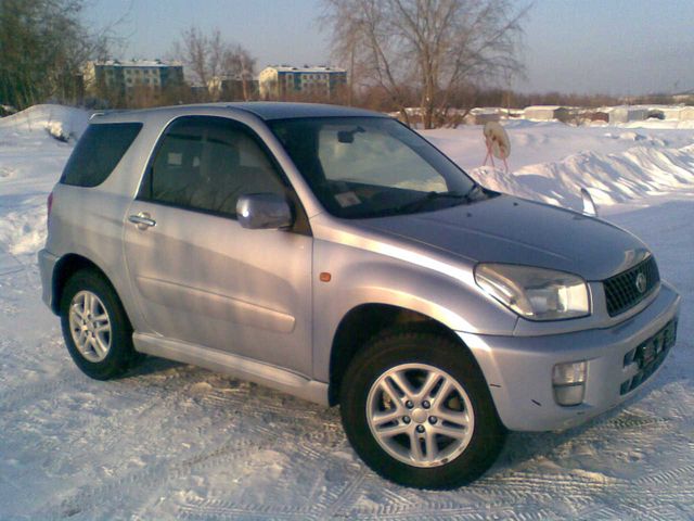 2000 Toyota RAV4