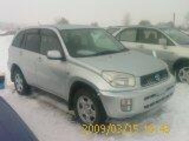2000 Toyota RAV4