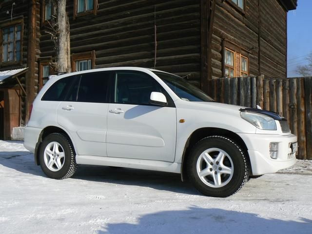 2000 Toyota RAV4