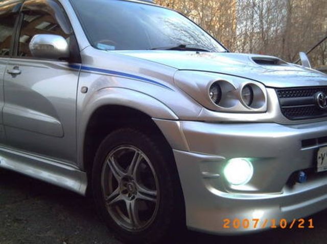 2000 Toyota RAV4