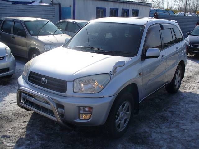 2000 Toyota RAV4