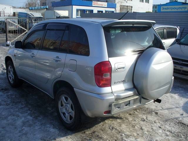 2000 Toyota RAV4