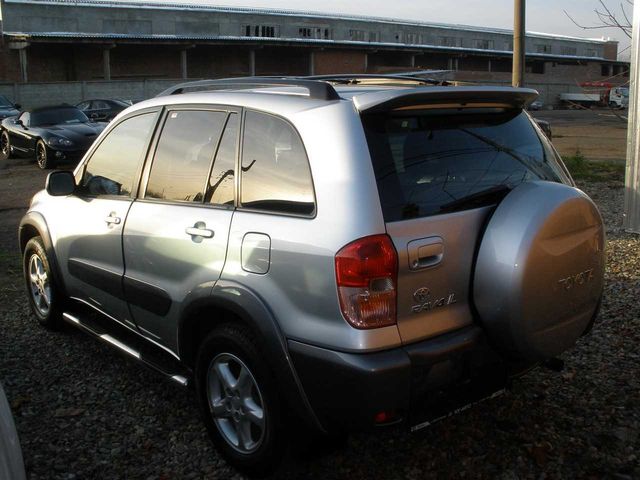 2000 Toyota RAV4