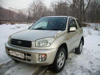 2000 Toyota RAV4