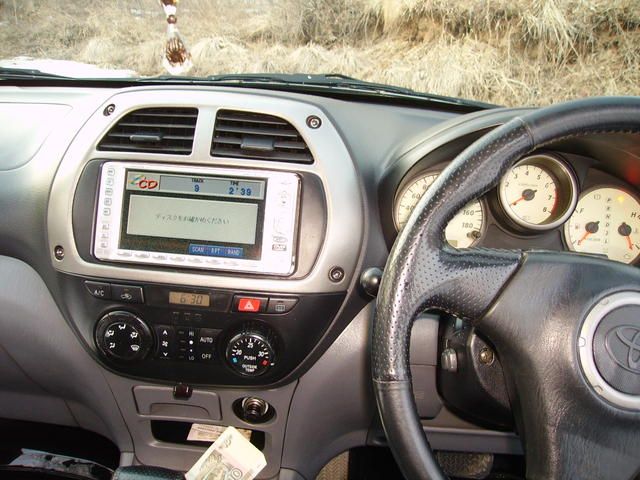 2000 Toyota RAV4