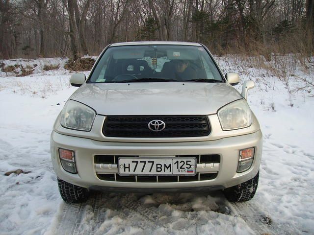 2000 Toyota RAV4