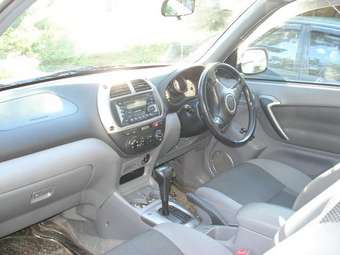 2000 RAV4