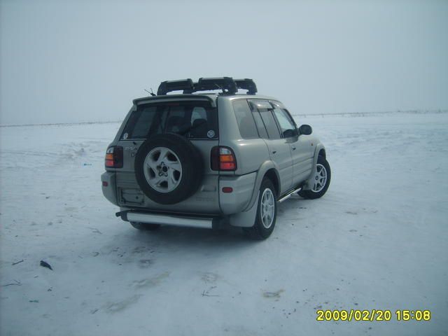 2000 Toyota RAV4