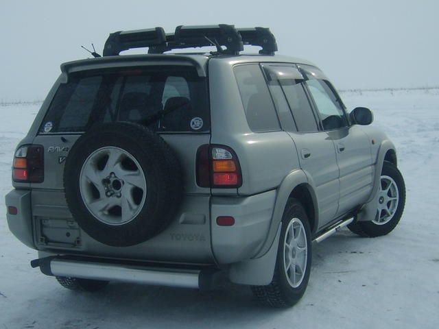 2000 Toyota RAV4