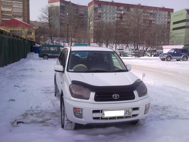 2000 Toyota RAV4