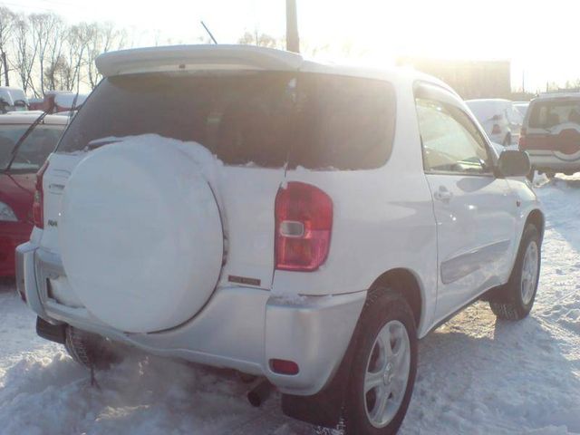 2000 Toyota RAV4