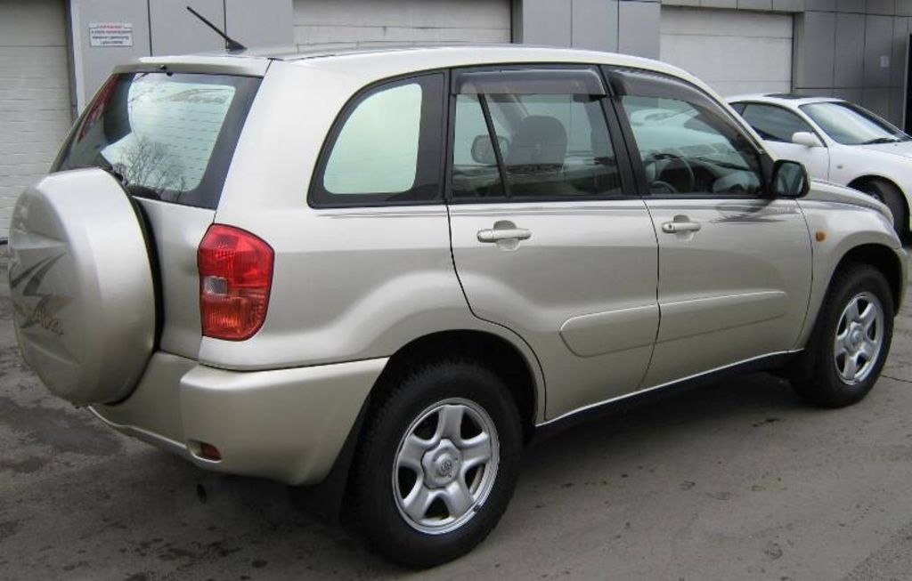 2000 Toyota RAV4