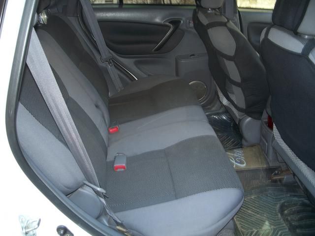 2000 Toyota RAV4