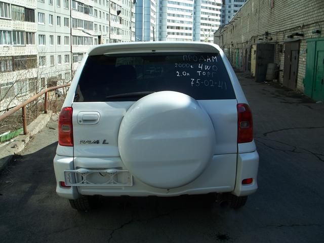 2000 Toyota RAV4