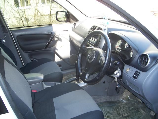2000 Toyota RAV4
