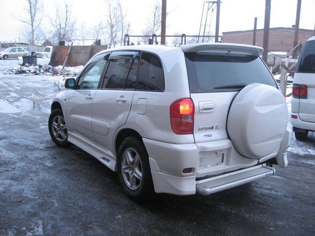 2000 Toyota RAV4