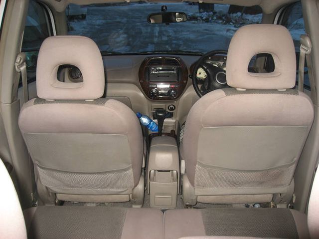 2000 Toyota RAV4