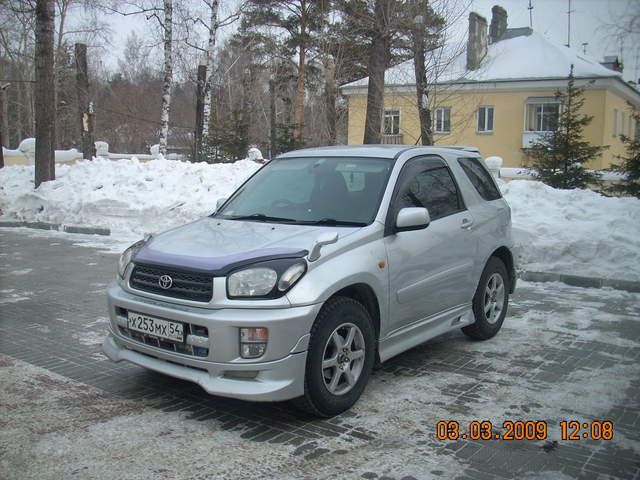 2000 Toyota RAV4