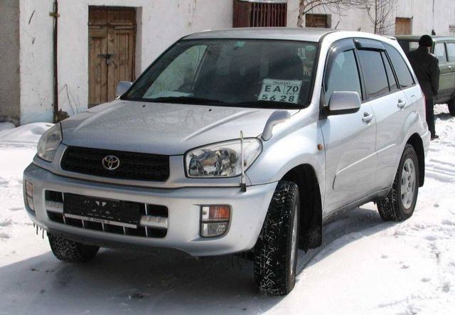 2000 Toyota RAV4