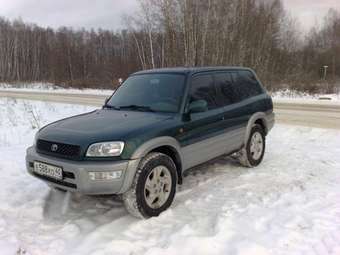 2000 Toyota RAV4