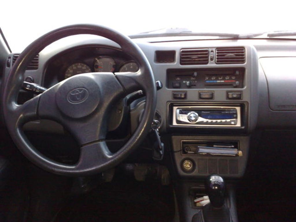 2000 Toyota RAV4