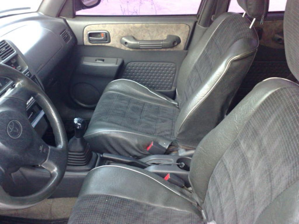 2000 Toyota RAV4