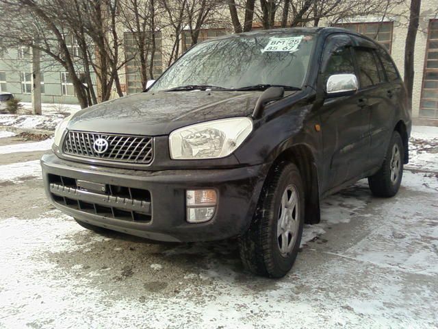 2000 Toyota RAV4