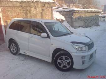 2000 RAV4