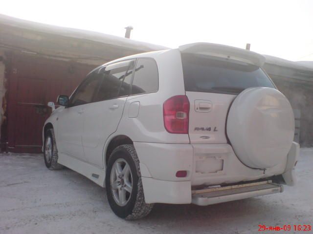 2000 Toyota RAV4