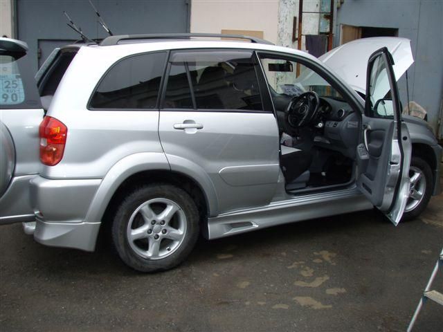 2000 Toyota RAV4