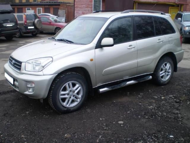 2000 Toyota RAV4