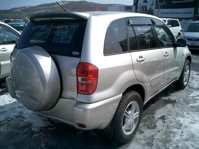 2000 Toyota RAV4