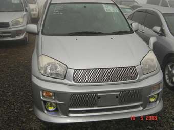 2000 RAV4