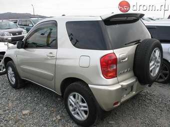 2000 RAV4