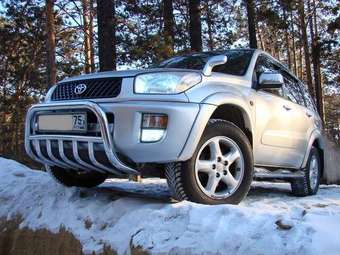 2000 Toyota RAV4