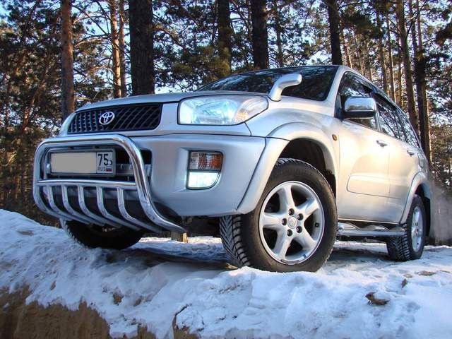 2000 Toyota RAV4