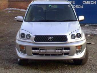 2000 RAV4