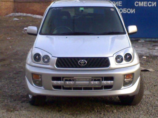 2000 Toyota RAV4
