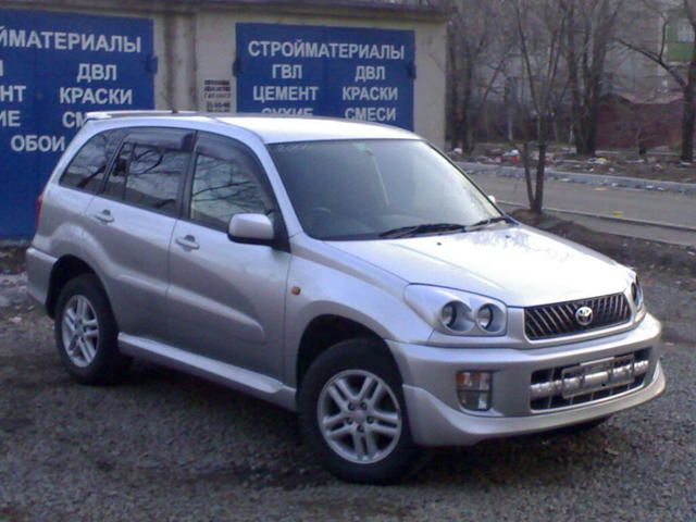 2000 Toyota RAV4