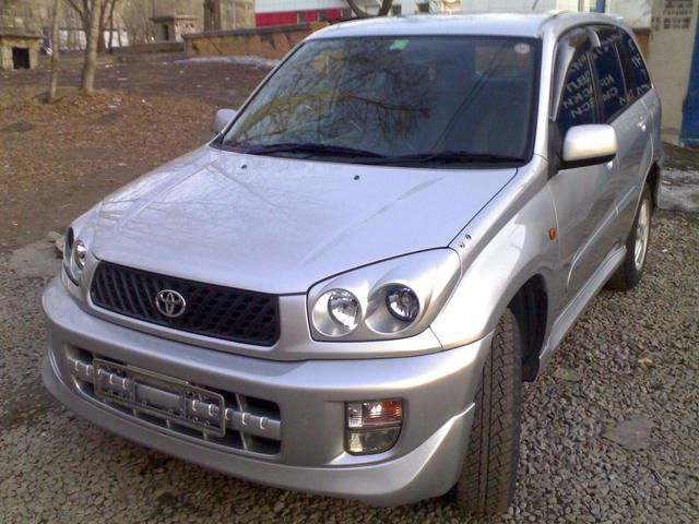 2000 Toyota RAV4