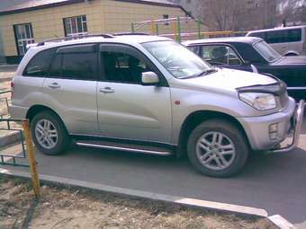 2000 RAV4